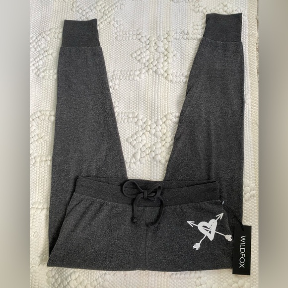 WILDFOX “Hello Lovely” Cupids Arrow Jogger Set. NWT! Various Sizes! - Picture 7 of 11